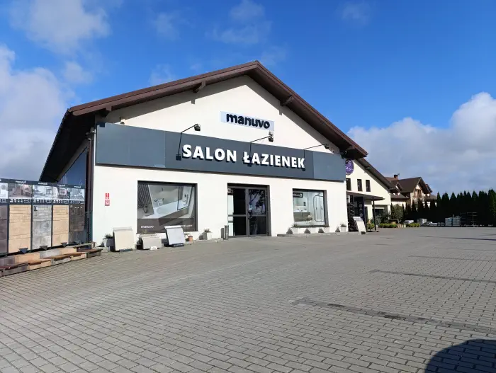 Salon Łazienek Manuvo - widok z zewnątrz, Posmykowizna 36